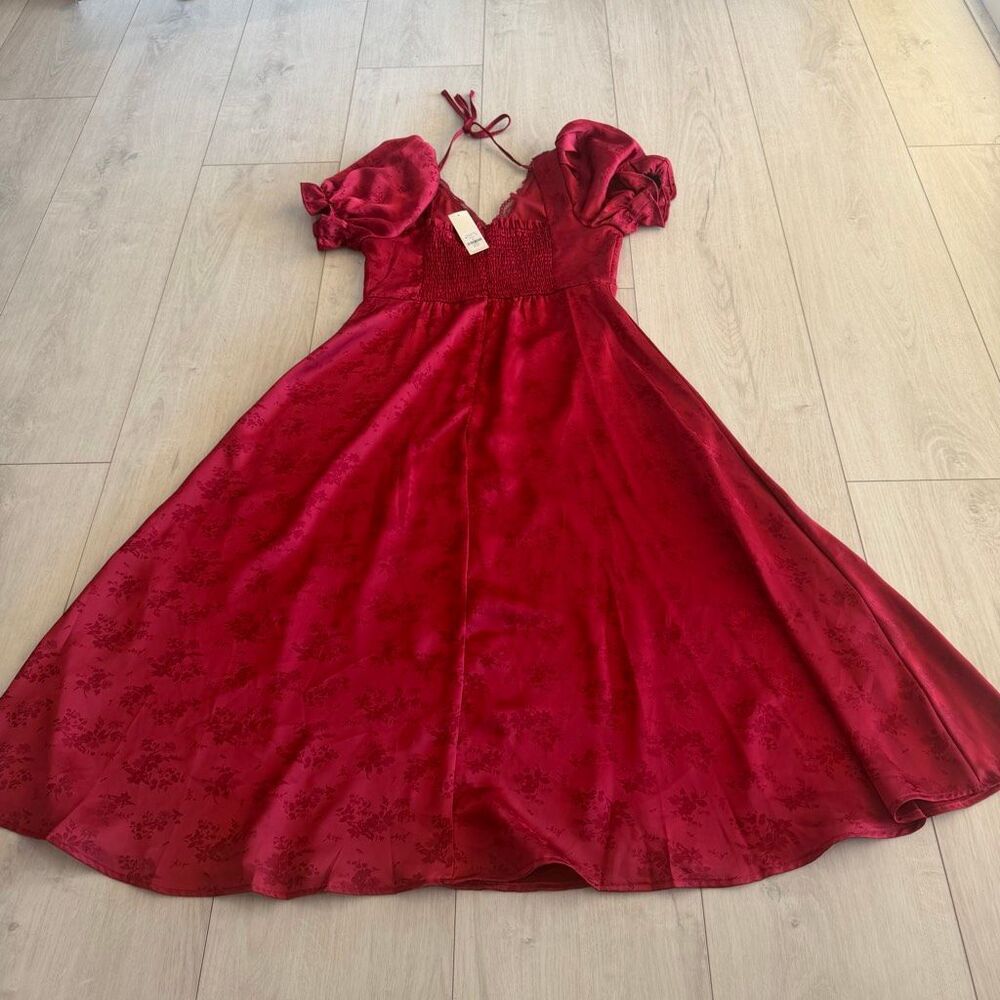 Red Satin Floral A-Line Midi Dress - Elegant V-Neck - Picture 5 of 7